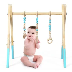 Baby Gym Babyspielgerät Spieltrapez Spielbogen Holzspielzeug Aktivitätszentrum mit 3 Kinderspielzeugen
