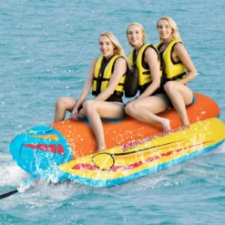 Bananenboot für 3 Personen Towable Tube mit 3 Eva-gepolsterten Sitzen und Griffen 252 x 108 x 51 cm