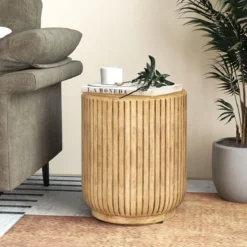 Baumstumpfförmiger Beistelltisch für den Außenbereich 43 cm hoher holzähnlicher Terrassenhocker Natur