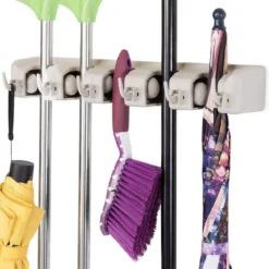 Besenhalterung mit 6 faltbaren Haken & 5 Schnellspannern Mop Halter Besenhalter Gerätehalter