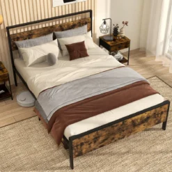 Bettgestell für 200 x 140 cm Matratze Industrielles Metallbett mit Hölzernem Kopf- & Fußteil