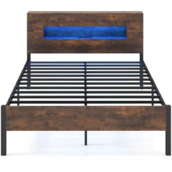 Bettgestell mit LED-Lichtern Industrielles Plattformbett mit Stauraum-Kopfteil 200 x 140 cm Rustikales Braun