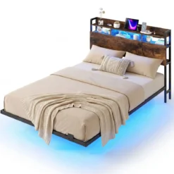 Bett mit Ladestation & LED-Beleuchtung Kopfteil mit Stauraum Bettgestell mit Lattenrost Doppelbett