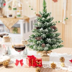 64 cm hoher beleuchteter Mini-Weihnachtsbaum Kleiner Künstlicher Schneebeflockter Christbaum Grün