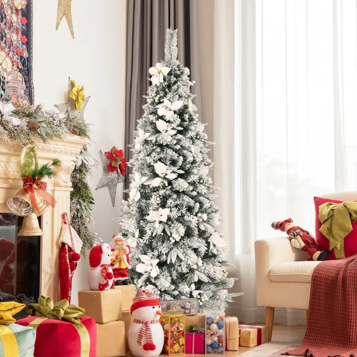 180 cm hoher künstlicher verschneiter Bleistift-Weihnachtsbaum mit weißen Beeren & Weihnachtssternen