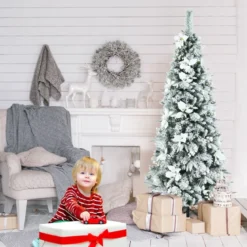 180 cm hoher künstlicher verschneiter Bleistift-Weihnachtsbaum mit weißen Beeren & Weihnachtssternen
