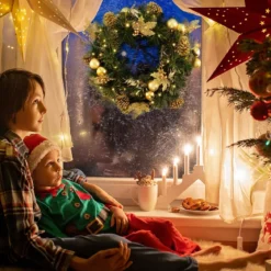 60 cm künstlicher Weihnachtskranz mit 35 Warmweißen LEDs & Kieferzapfen & Beeren