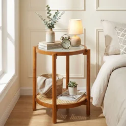 Couchtisch im Boho Stil mit Glasplatte & Rattanablage Beistelltisch 47,5 x 47,5 x 58 cm Walnuss