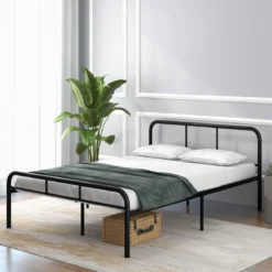 Doppelbettmit Kopf- & Fußteil Metallbett Bettgestell Metallplattformbett für 140 x 190 cm Matratze