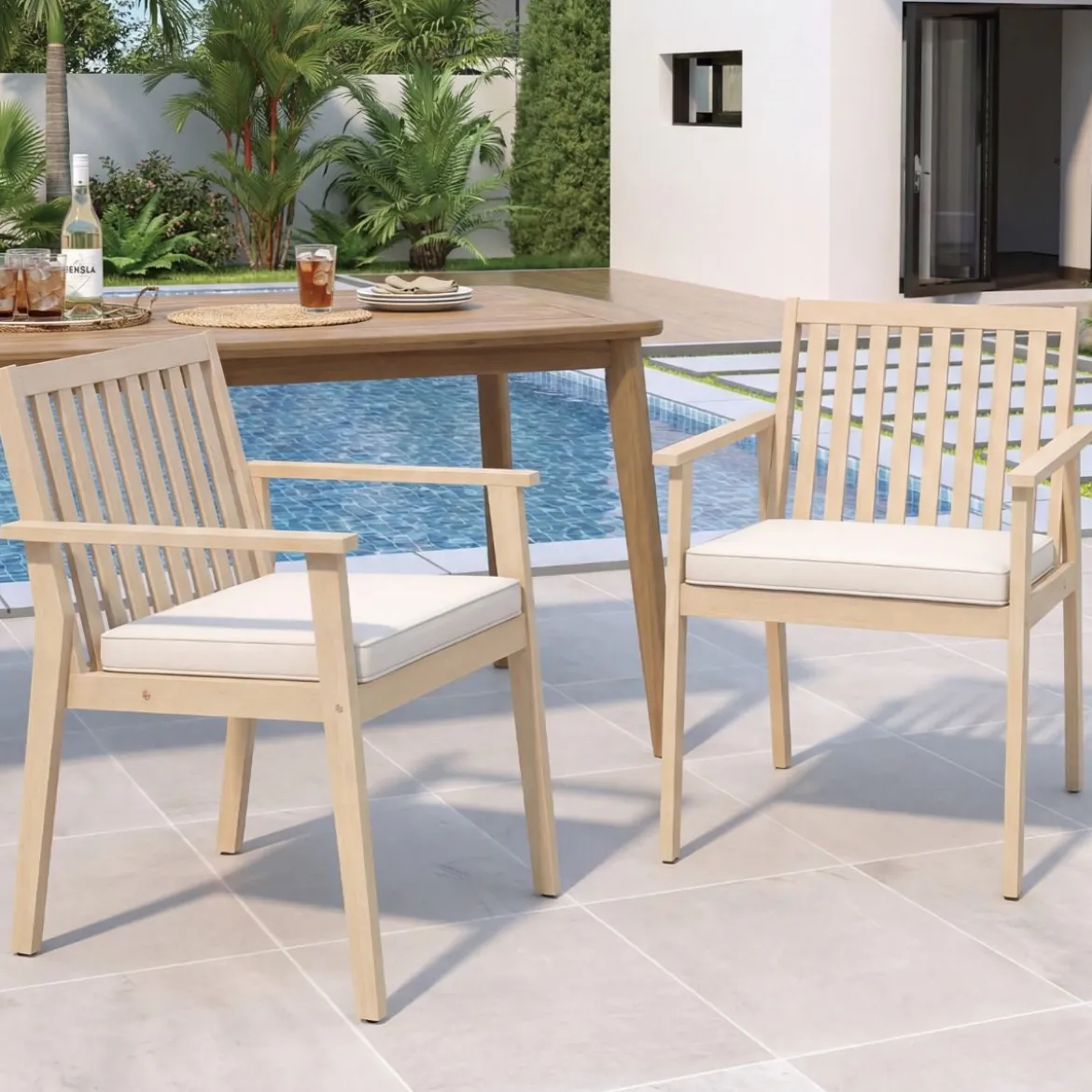 2er Set Akazienholz Gartenstühle mit Kissen & Armlehnen & 180 kg Tragfähigkeit Graulich-weiß