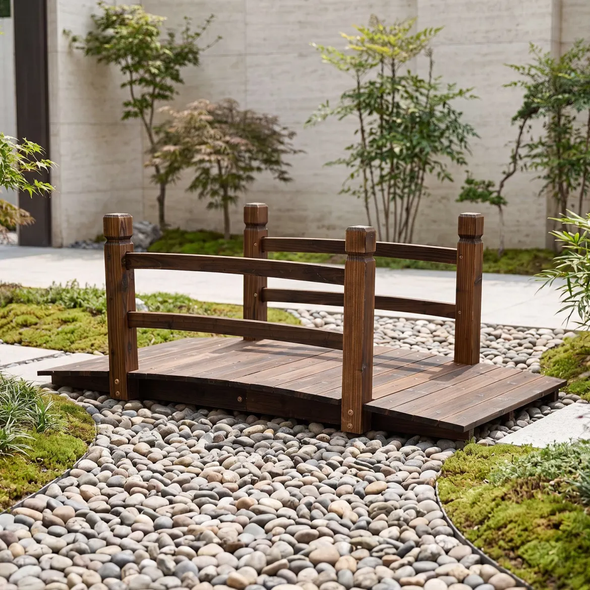 Gartenbrücke aus Tannenholz Bogenbrücke mit Geländer Wetterfest 500kg Tragkraft 125 x 68 x 47 cm