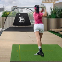 Golf Schlagmatte 2 Gummi Tees & 2 Ausrichtungsstäbe & 6 Abschlagpositionen 152 x 117 cm Dicke 27 mm