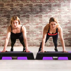 Höhenverstellbarer Aerobic Stepper mit 3 Stufen 12 / 17 / 22 cm Fitness Stepper Lila
