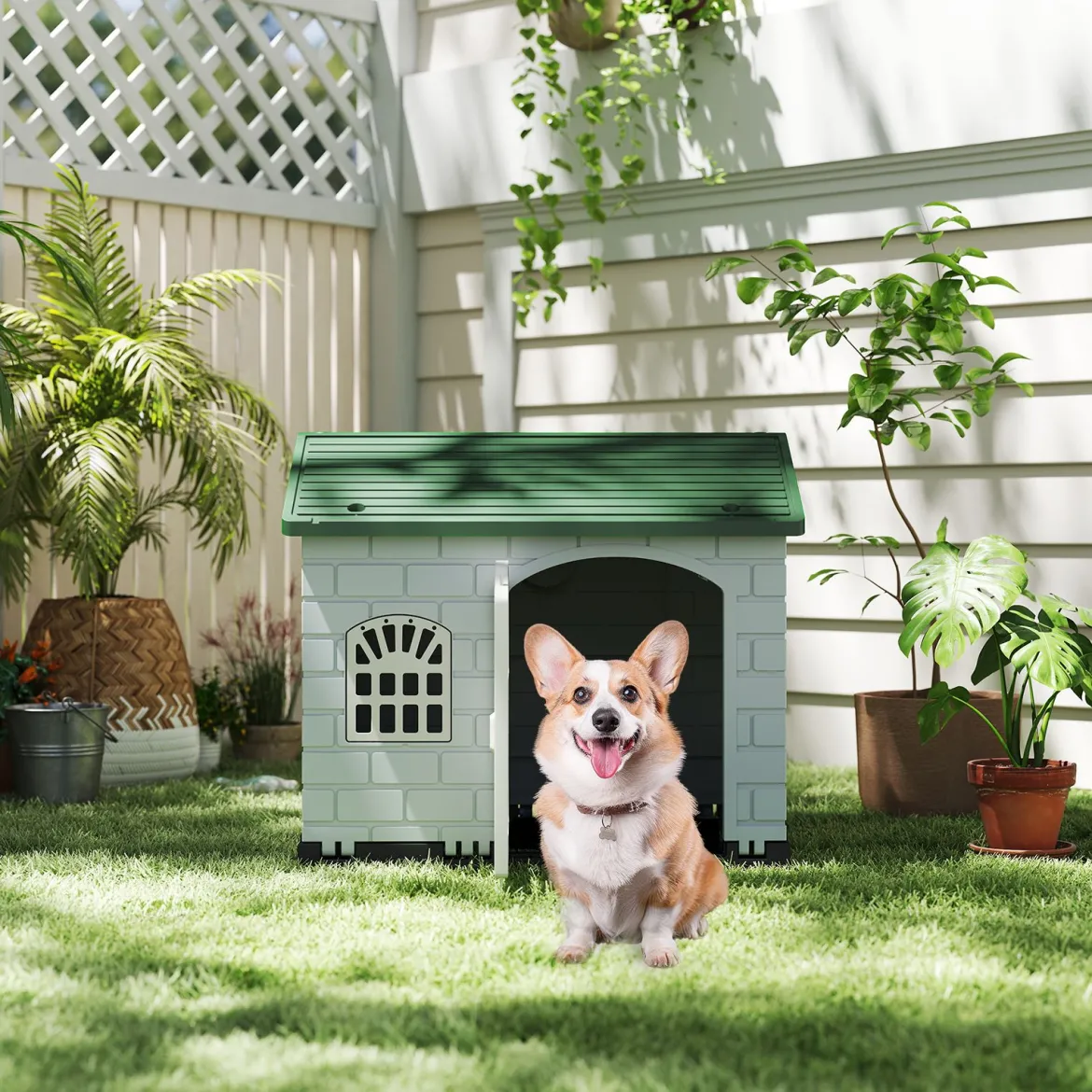 Hundehütte Kunststoff wetterfester Hundehaus mit abschließbarer Tür 3 Fenstern & Schrägdach für kleine Hunde Katzen