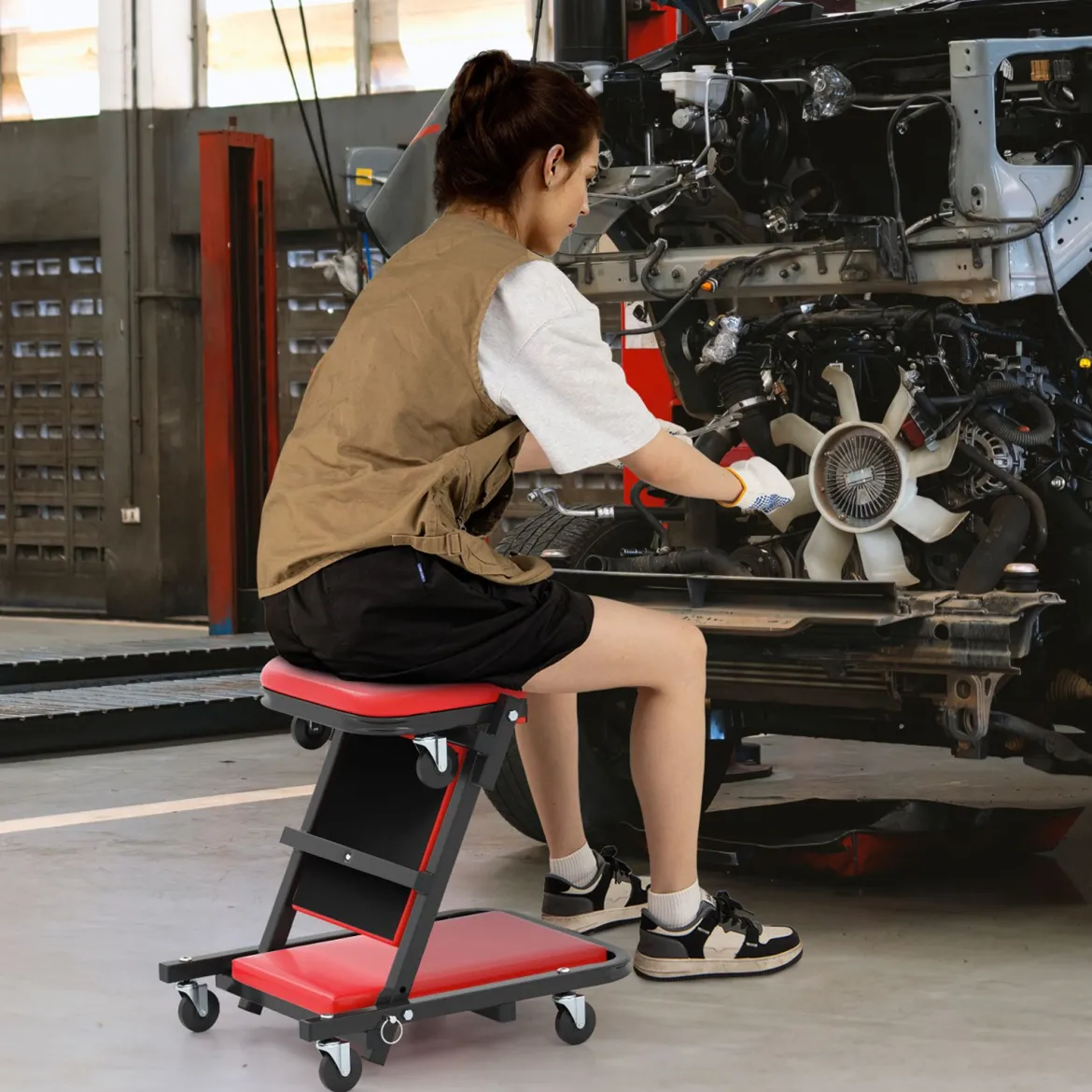 2 in 1 Rollbrett Werkstatt Montagerollbrett mit 6 Rollen & Gepolstertem Sitz bis 160 kg Belastbar Rot