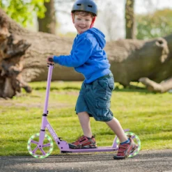 Klappbarer Scooter mit 100kg Tragkraft & 2 LED Räder Höhenverstellbarer Roller Tretroller
