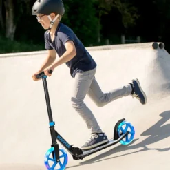 Klappbarer Scooter mit 100kg Tragkraft & 2 LED Räder Höhenverstellbarer Roller Tretroller