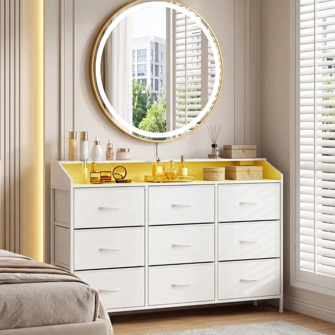 Kommode mit LED-Beleuchtung & Ladestation & 9 Stoffschubladen Sideboard Komodenschrank Weiß