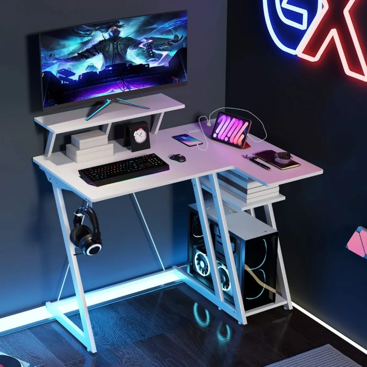 L-förmiger Gaming-Schreibtisch mit Steckdosen & USB-Anschlüssen mit Monitorregal Computertisch