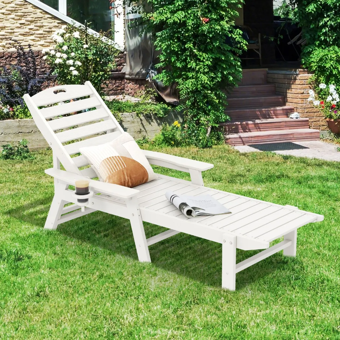 Liegestuhl HDPE Outdoor-Liegesessel mit 4-fach verstellbarer Rückenlehne & drehbarem Getränkehalter Weiß