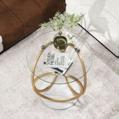 Minimalistischer Glastisch mit Geometrischem Goldfarbenem Metallringgestell Moderner Couchtisch