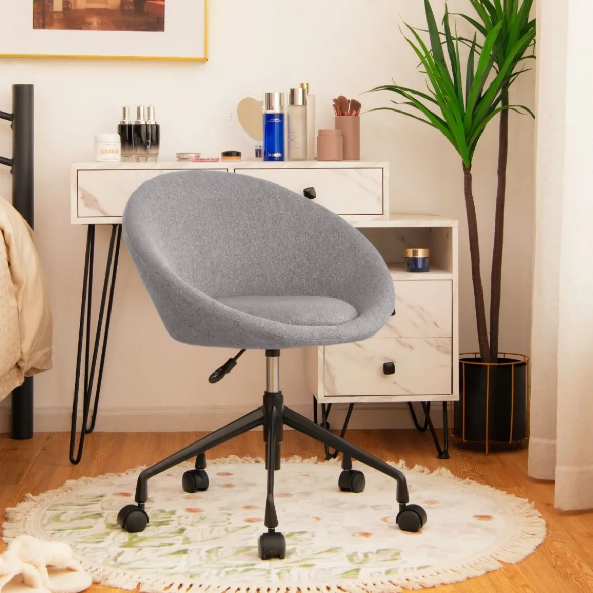 Moderner Drehstuhl aus Leinenstoff mit höhenverstellbarem Sitz und flexiblen Rollen Grau