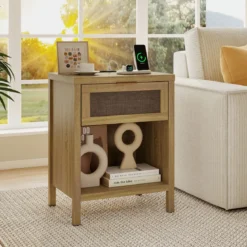 Nachttisch Holz mit Schublade Ladestation Rattanfront & Kippschutz-Set 50 x 38 x 64,5 cm Natur