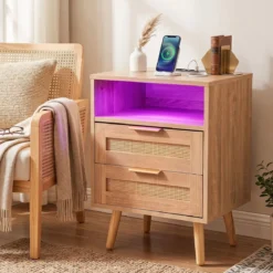 Nachttisch mit Ladestation & LED-Leuchten mit 2 Schubladen Beistelltisch mit Rattan-Optik Natur