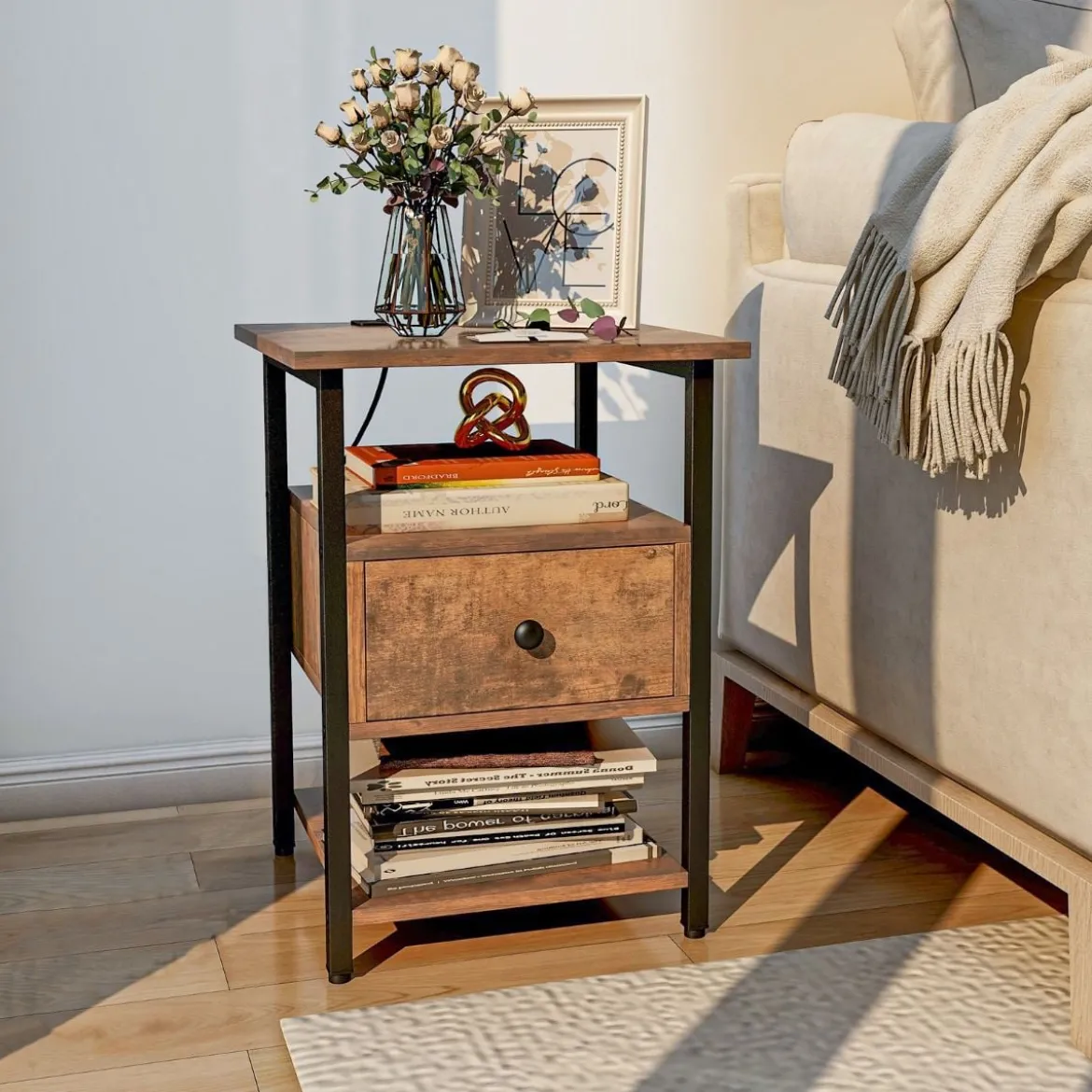 Nachttisch mit Ladestation & Schublade Nachtschrank mit offenen Ablagen 40 x 40 x 55 cm