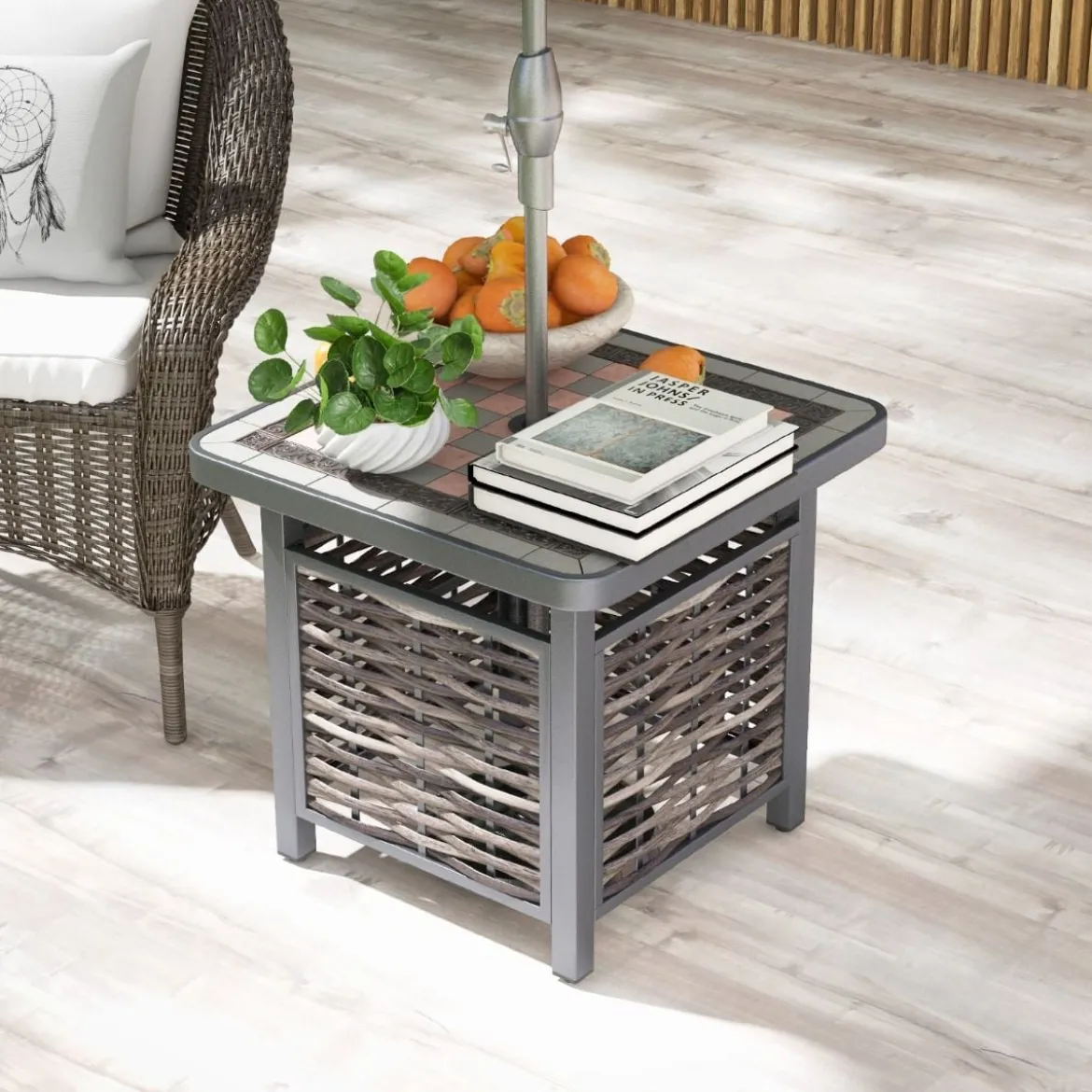 Outdoor PE Rattan Gartentisch mit Harz-Tischplatte & Sonnenschirmloch Couchtisch für Garten