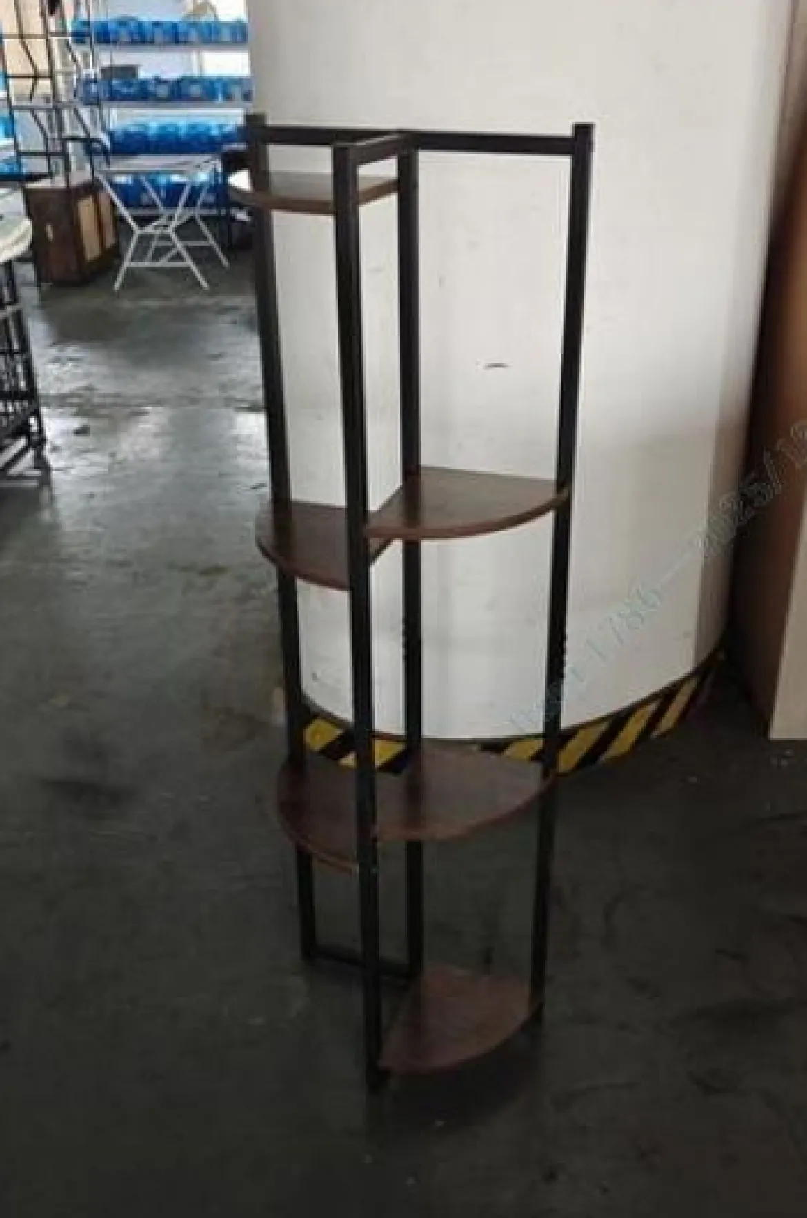 Pflanzenständer mit 6 Versetzte Fächern Blumenregal mit Metallrahmen 42 x 22 x 136 cm