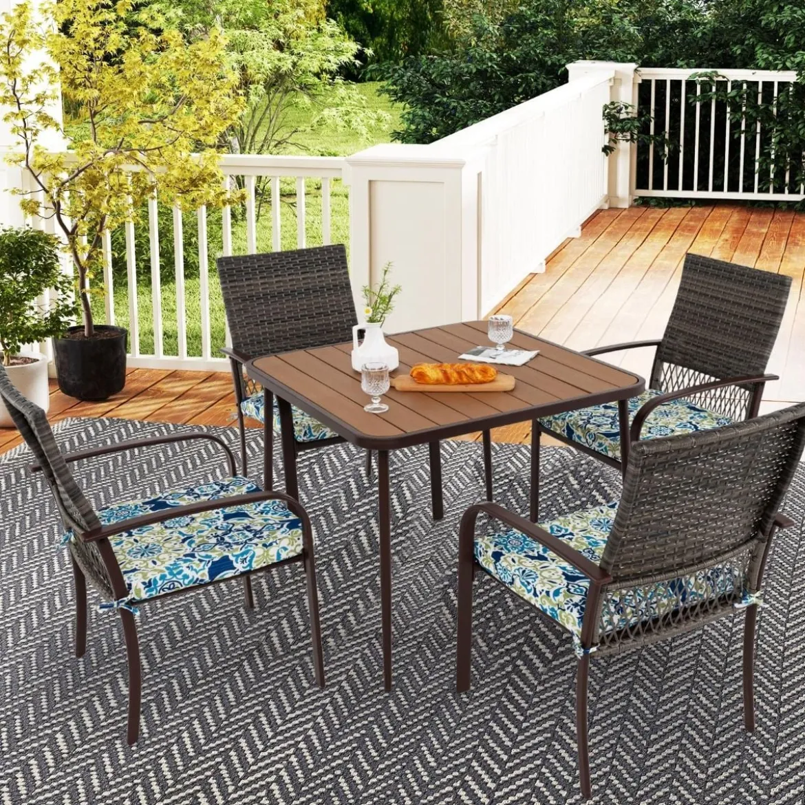 Polyrattan Gartenmöbel Set für 4 Personen Tischplatte aus WPC mit Schirmloch Gartengarnitur