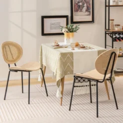 Rattan Esszimmerstuhl-Set 2er Set Boho Armlose Esszimmerstühle mit Metallbeinen atmungsaktiver Flechtcane-Rückenlehne