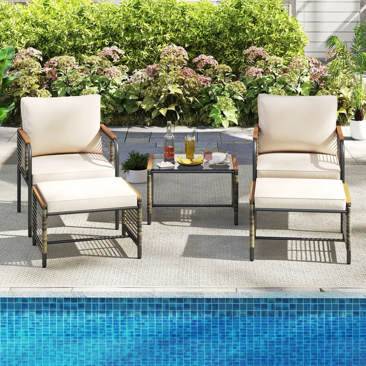 Rattan Gartenmöbel Set inkl. 2 Stühle mit Kissen & Hocker & Tisch Gartengarnitur Sitzgruppe Beige