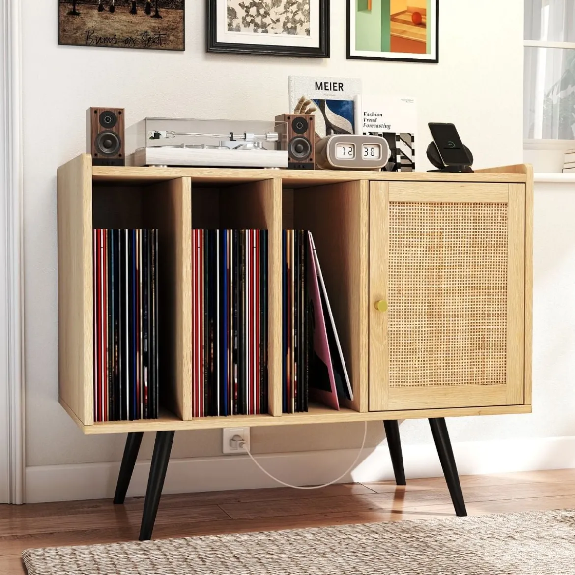 Rattan Plattenspieler-Ständer mit Ladestation Vinyl Schallplattenspieler Tisch für 220 Schallplatten Natur