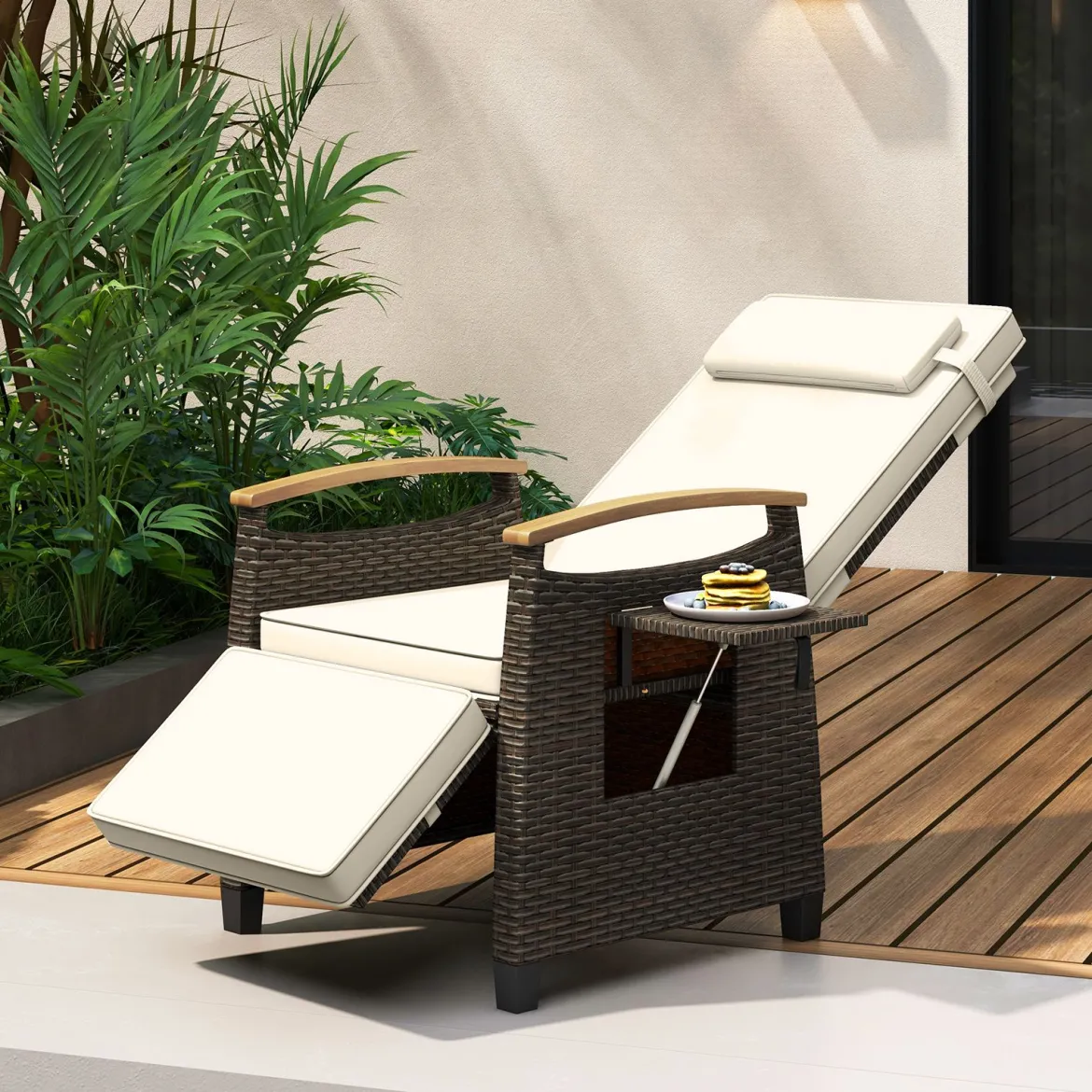 Relaxliege Rattan Liegesessel mit weichen Kissen Verstellbarer Rückenlehne und Fußstütze Liegestuhl Weiß/Grau