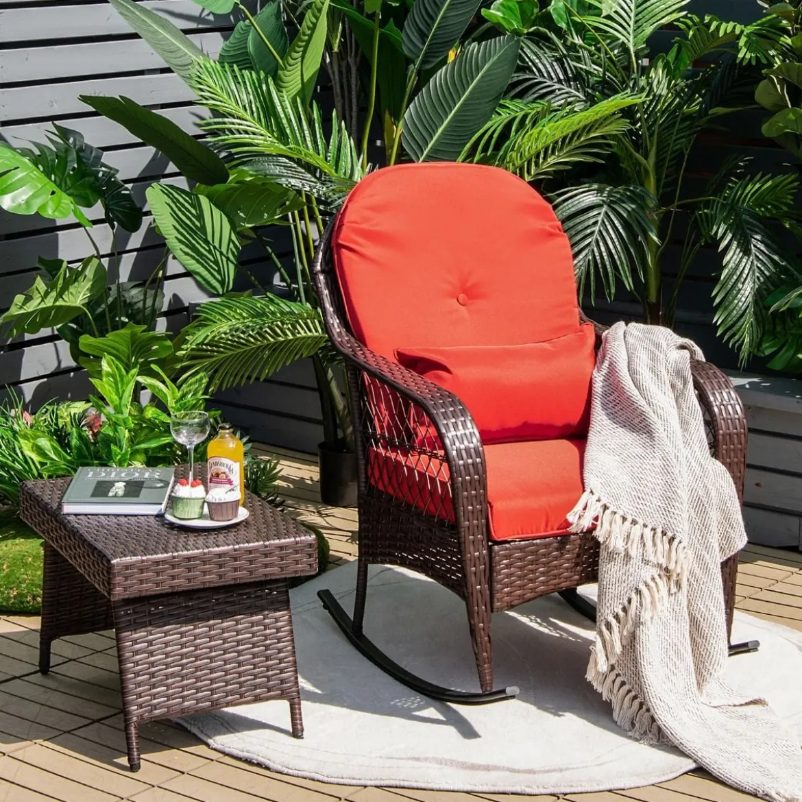 Schaukelstuhl Rattan mit roten Kissen Relaxliege Rattanschaukelstuhl 67 x 87 x 95 cm Braun