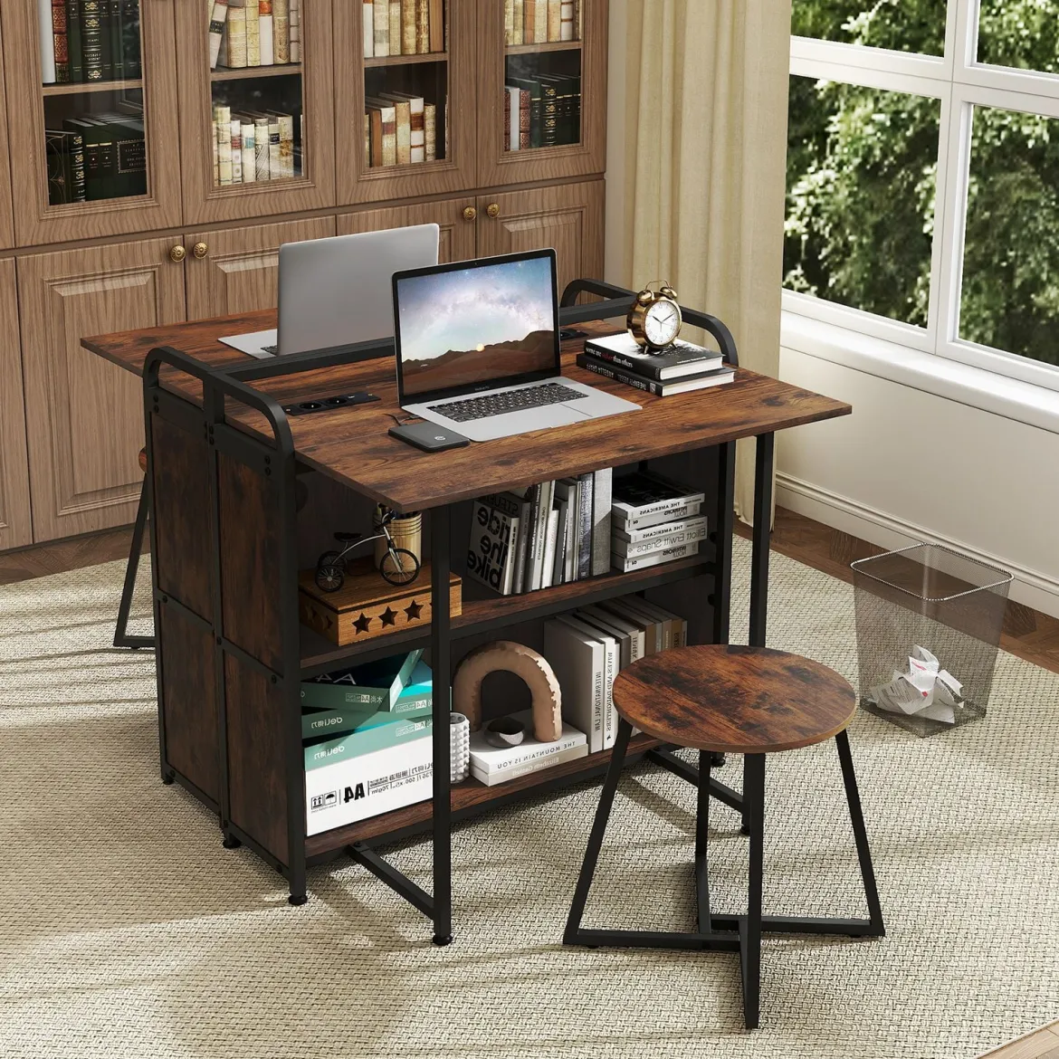 Schreibtisch klappbar mit Steckdose Klapptisch mit Hocker Computertisch mit Regalen & Metallrahmen 90 x 55 x 83 cm Braun
