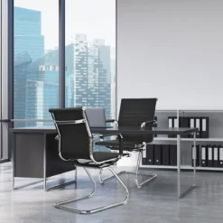 Set aus 4 Bürostühlen Moderne Konferenzstühle mit Mittlerer Rückenlehne & Kufengestell Schwarz