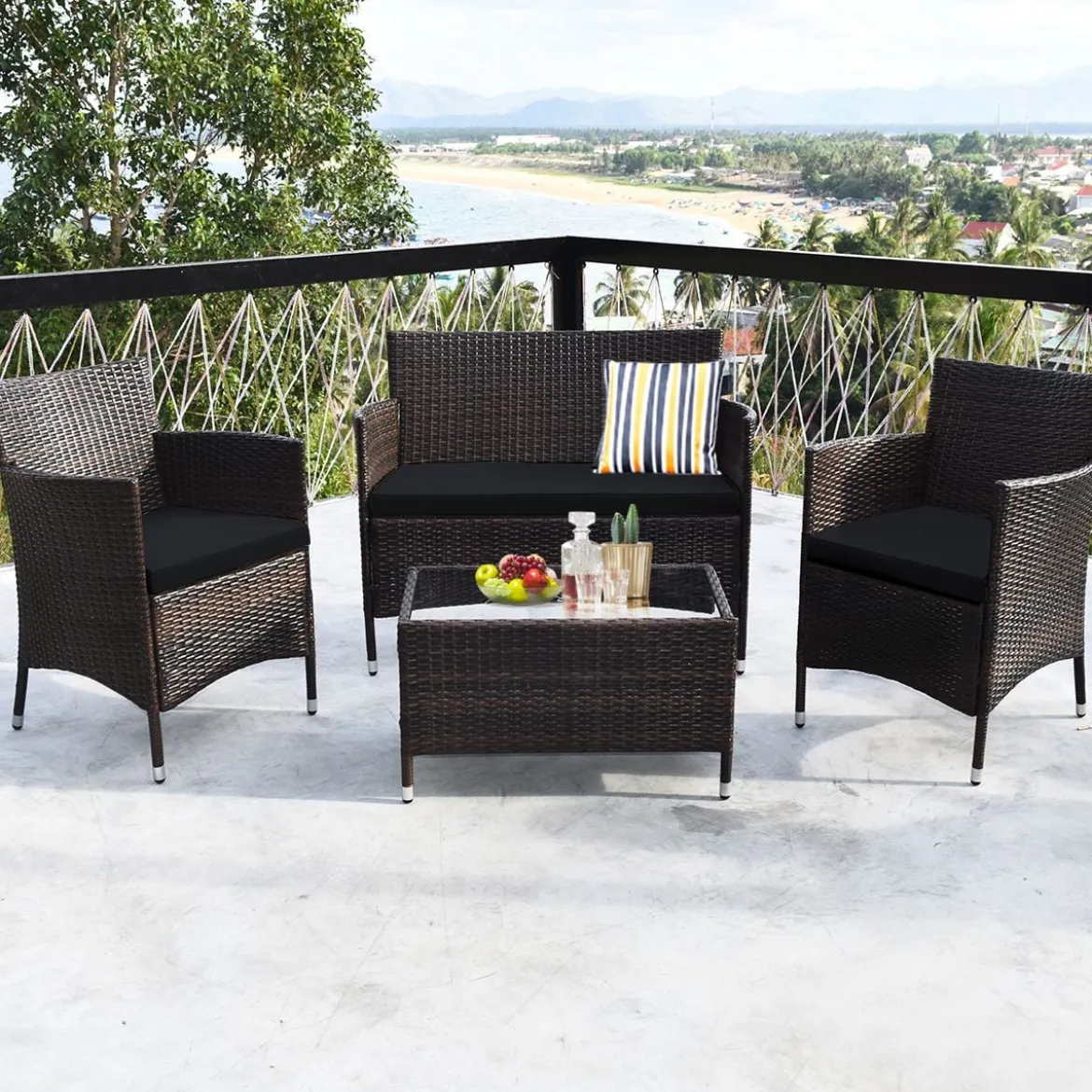 4 Stück Outdoor Terrassenmöbel Set aus PE Rattan mit gehärtetem Glastisch & Kissen Schwarz