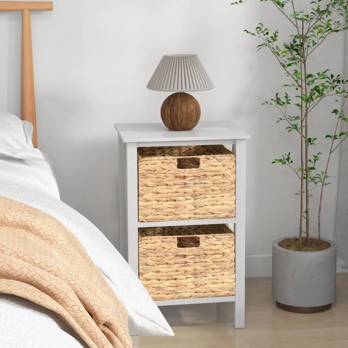 3-stufiger Nachttisch mit 2 Seegraskörben & X-Design Schmaler Beistelltisch 36 x 30 x 57 cm Weiß