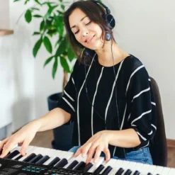 61 Tasten Piano Keyboard mit Ständer & Mikrofon & Tragetasche Digital Piano E-Piano Schwarz