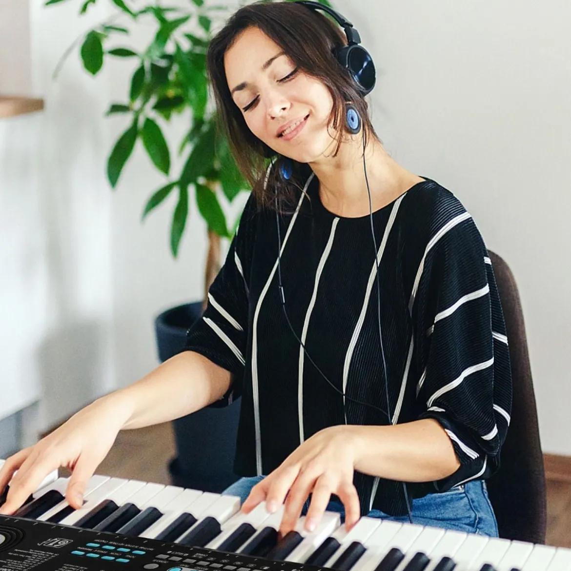 61 Tasten Piano Keyboard mit Ständer & Mikrofon & Tragetasche Digital Piano E-Piano Schwarz