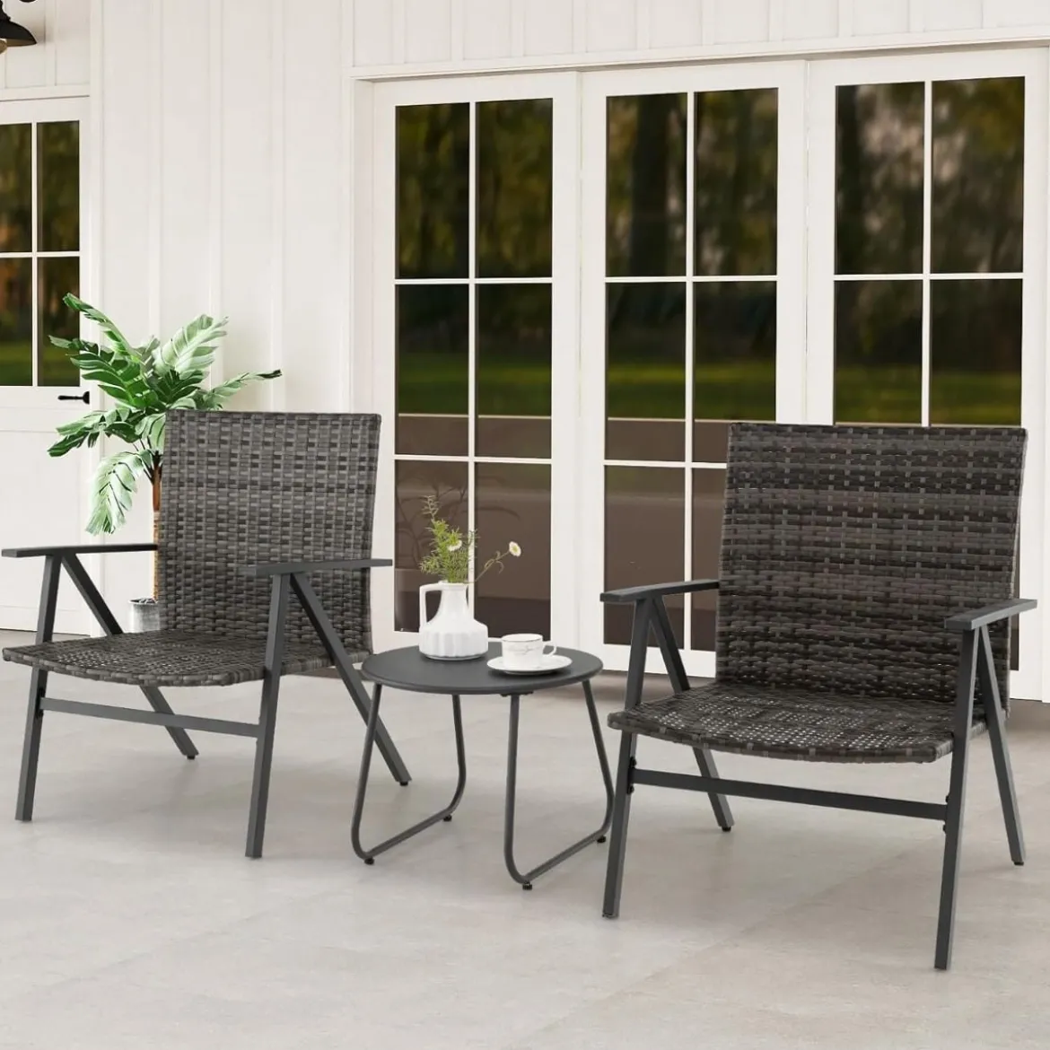 3-teiliges Bistro-Set für den Außenbereich Gartenmöbel-Set inkl. runder Beistelltisch & 2 Stühle aus Metallrahmen