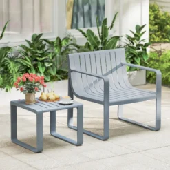 2-teiliges Gartenmöbel Set aus PP Wetterfestes Balkonset Gartensessel mit Tisch Balkonmöbel