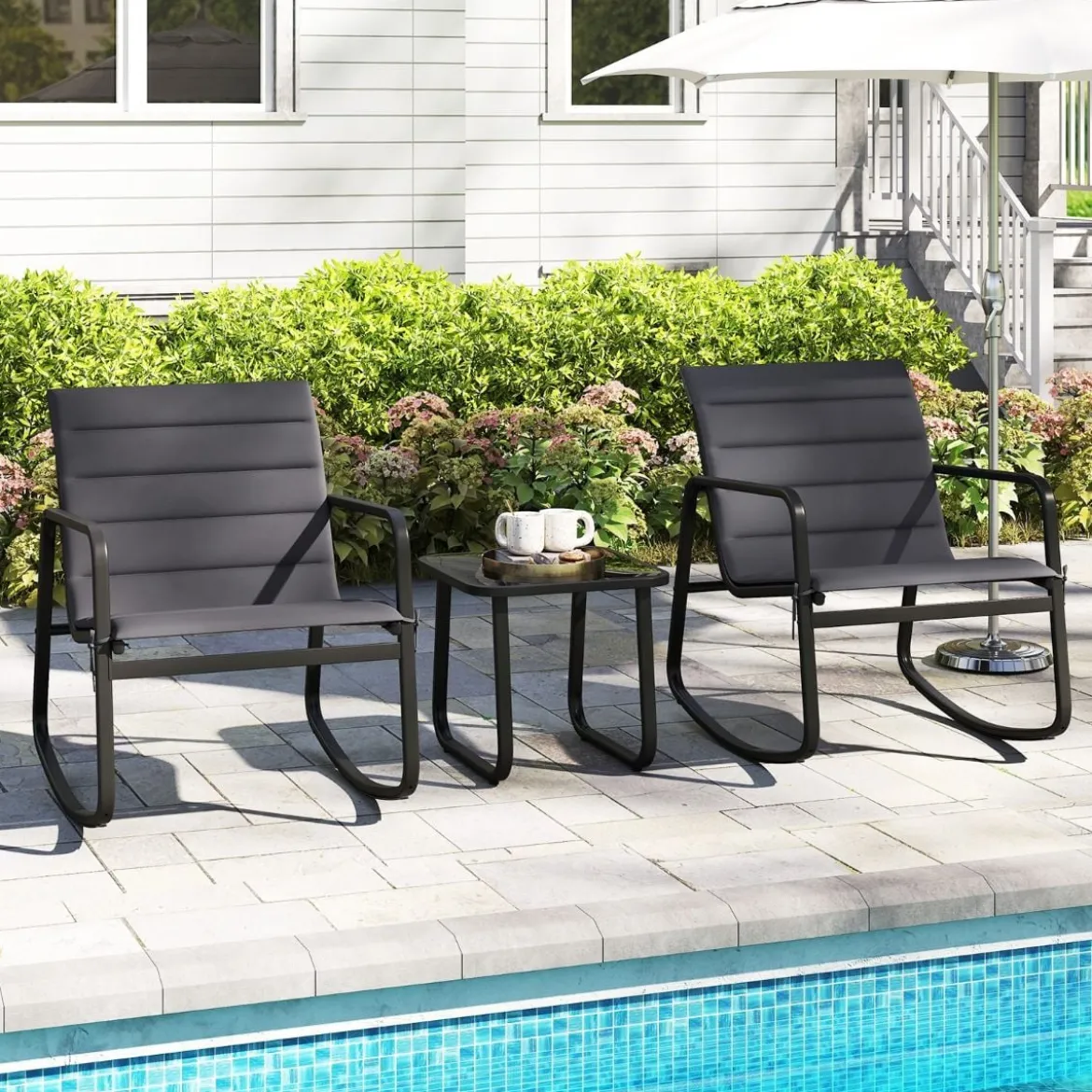 3-teiliges Outdoor Schaukel-Bistro-Set 2 Schaukelstühlen mit gehärtetem Glastisch Verandastühle Grau