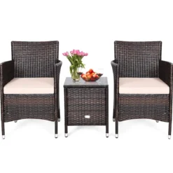 3-teiliges Rattan-Set mit Couchtisch, Stühlen & dicken Kissen Braun + Beige