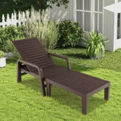 Terrassenliege aus PP Outdoor-Gartenliege mit 5-Fach Verstellbarer Rückenlehne Kaffee