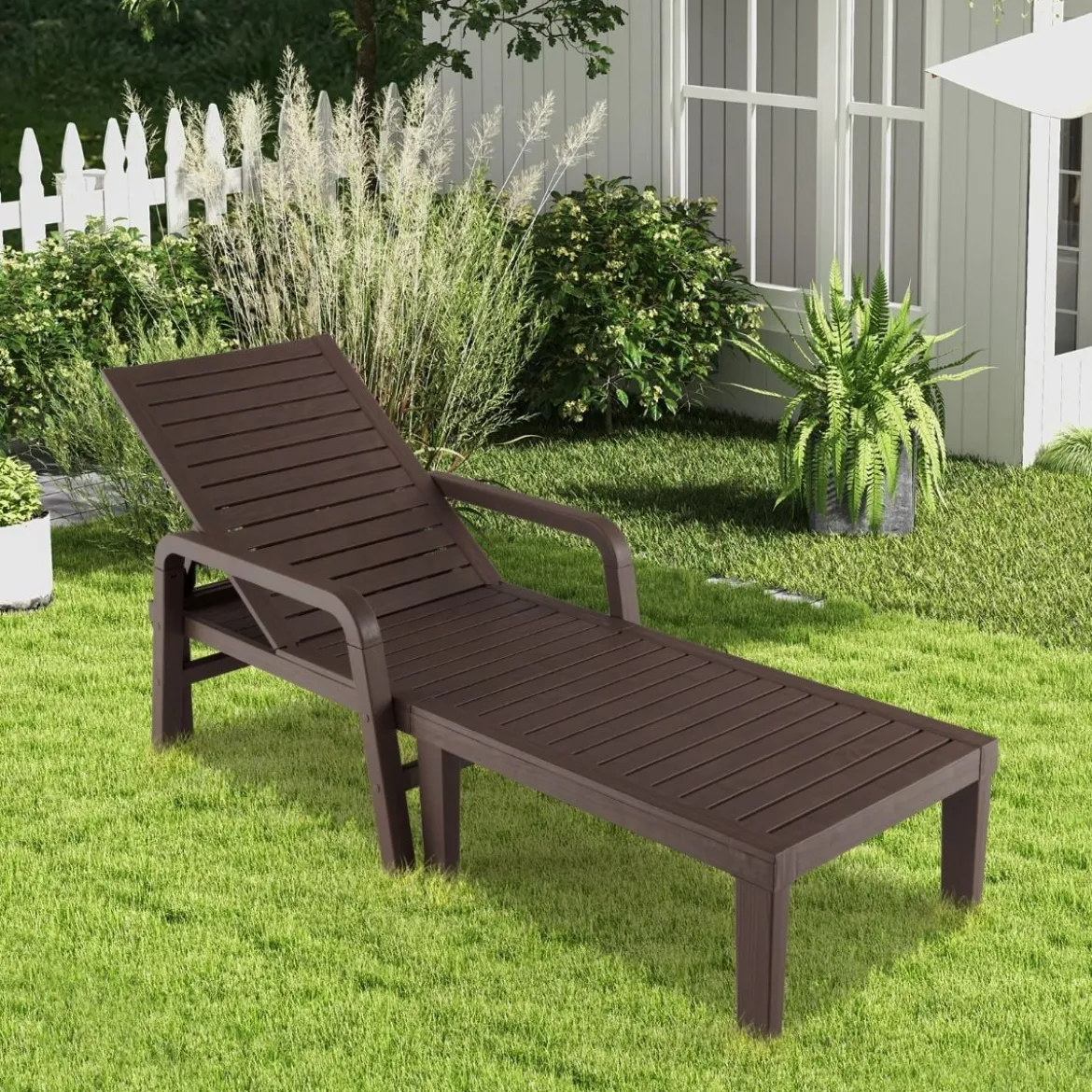 Terrassenliege aus PP Outdoor-Gartenliege mit 5-Fach Verstellbarer Rückenlehne Kaffee