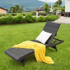 Terrassen-Liegestuhl Rattan-Liegestuhl mit 5-stufig verstellbarer Rückenlehne 195 x 61 x 38-97 cm Mix Braun
